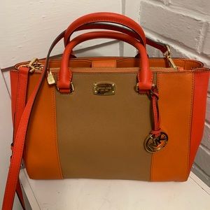 | Micheal Kors Kellen Bag in Tangerine and tan